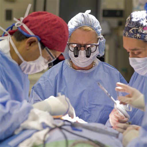 Surgeon: We Could Transplant Human Head in 2017