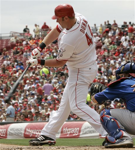 Votto Homers Three Times, Reds Hit Seven to Rout Cubs 9-0