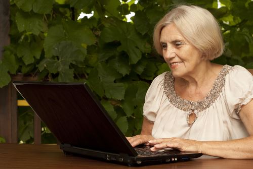 Elderly Women Give Scammers Big Bucks on Dating Sites