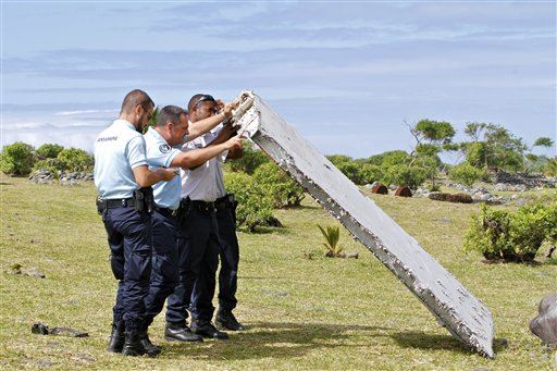 Wrecked Suitcase Found Near Possible MH370 Debris