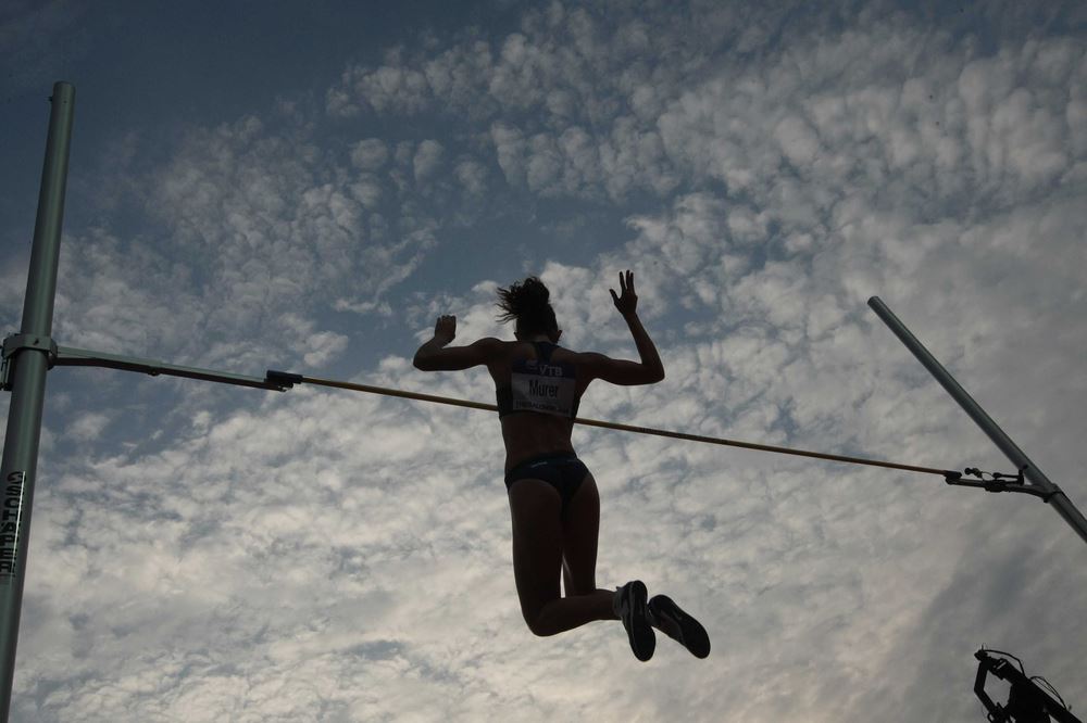 Pole Vaulting Accident Leaves Champ a Paraplegic