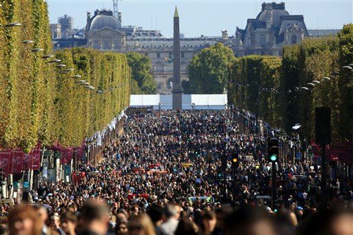 This Is What Paris Looks Like Without Cars