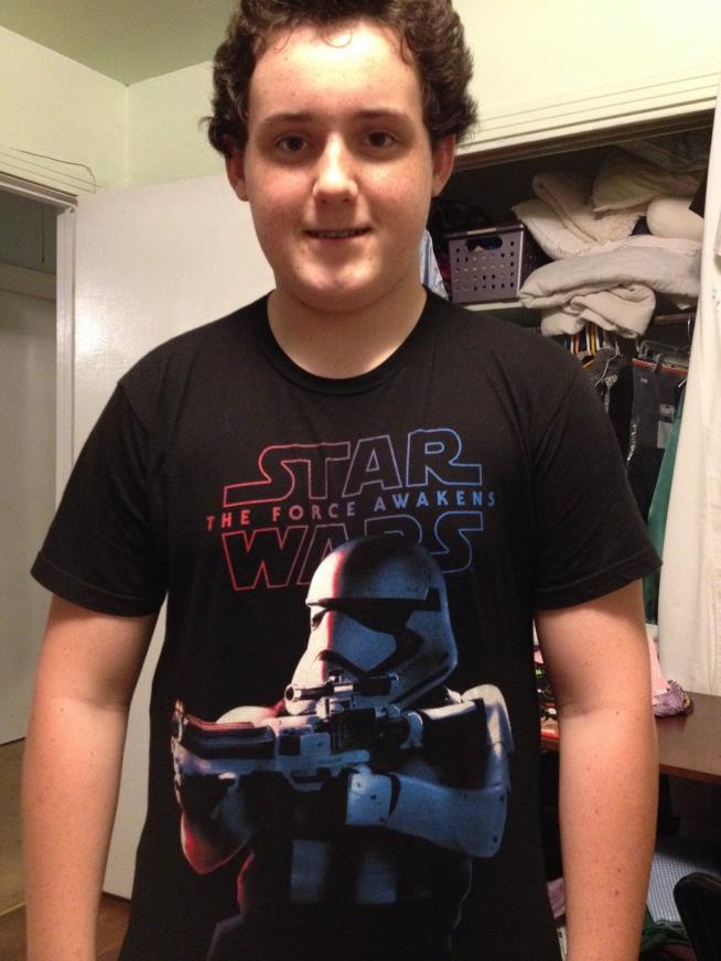 School Forces Kid to Cover Star Wars Shirt
