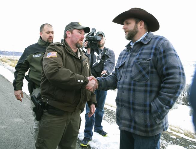 Oregon Sheriff Offers Bundy 'Safe Escort Out'