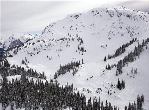 5 Snowmobilers Die in Massive Avalanche