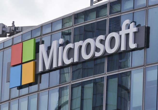 At Heart of Microsoft Lawsuit: 2,576 Gag Orders