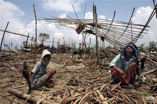 Visiting UN Chief Pushes Burma to Accept Aid
