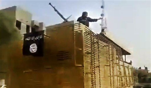 Pentagon 'Dropping Cyberbombs' on ISIS