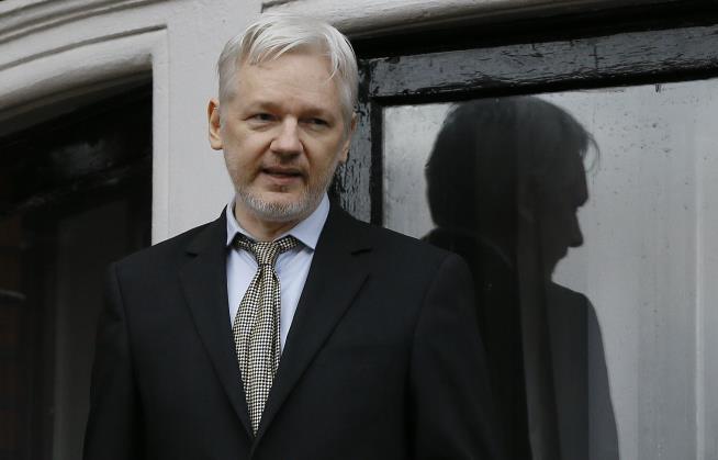 WikiLeaks to Publish New Clinton Emails