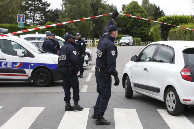 ISIS Attacker Stabs French Cop, Takes Son Hostage