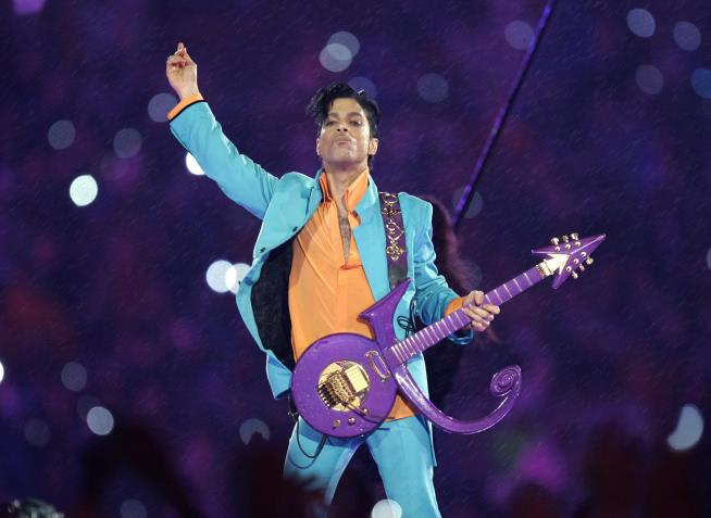 Source: DNA Shows Inmate Isn't Prince's Son