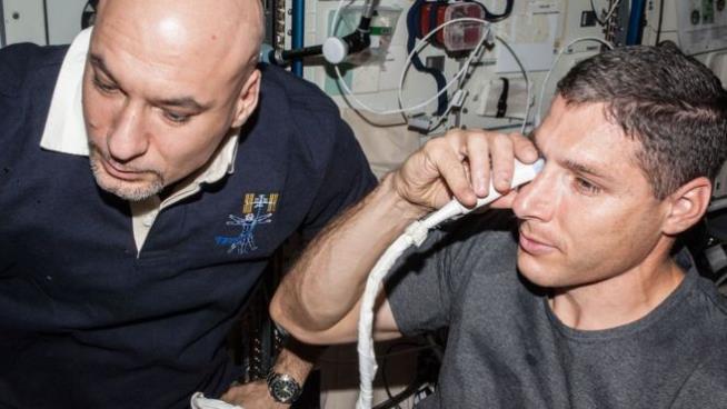 Researchers Figure Out What's Hurting Astronauts' Vision