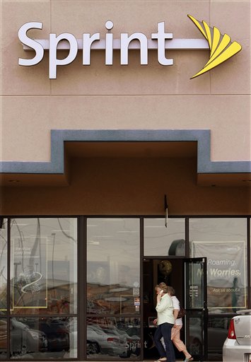 Sprint Tries to Open Up to Customers