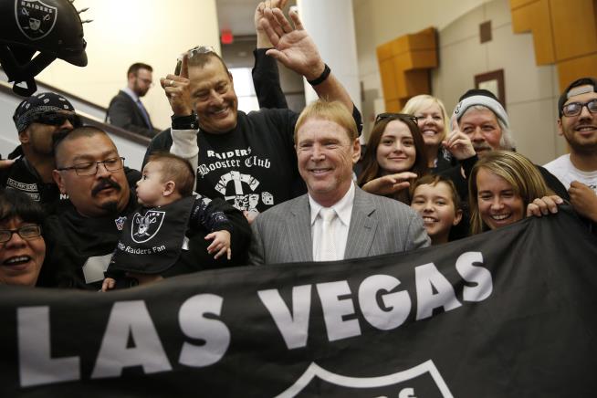 It's Official: the Raiders Are Moving to Las Vegas