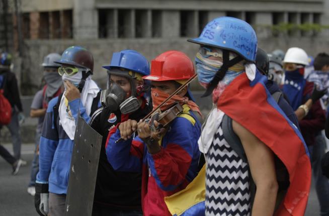 It Was a Symbol of Venezuelan Unrest. Now It, Too, Is Broken