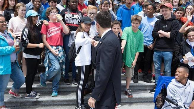 8th-Graders Ditch Photo Op With Paul Ryan