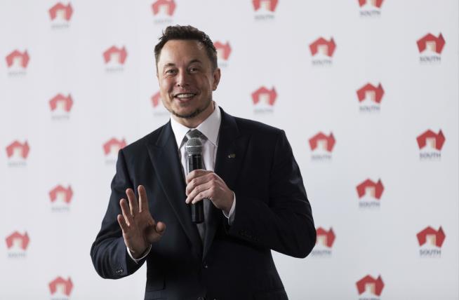 Next for Musk: Building World's Biggest Lithium-Ion Battery