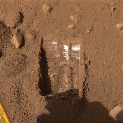 Mars Lander Finds Ice... or Salt