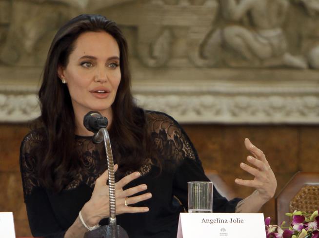 Jolie on Vanity Fair Coverage: 'I Am Upset'