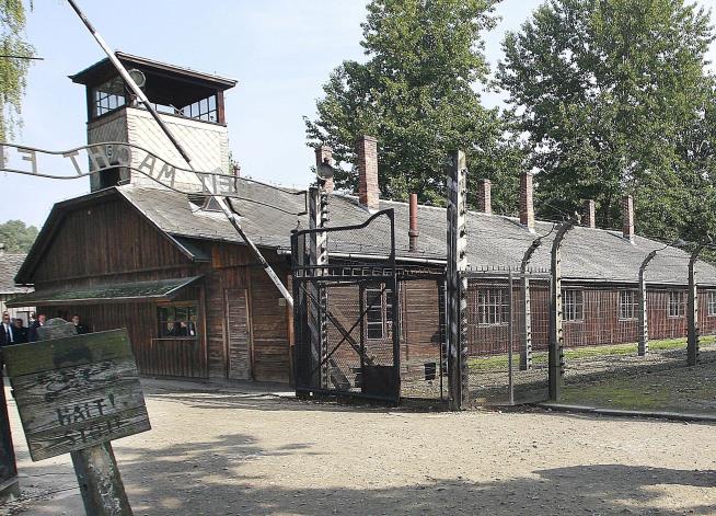We Now Know What Letter Buried at Auschwitz Says