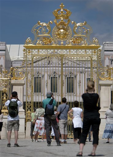 Magnifique Golden Gate Back at Versailles