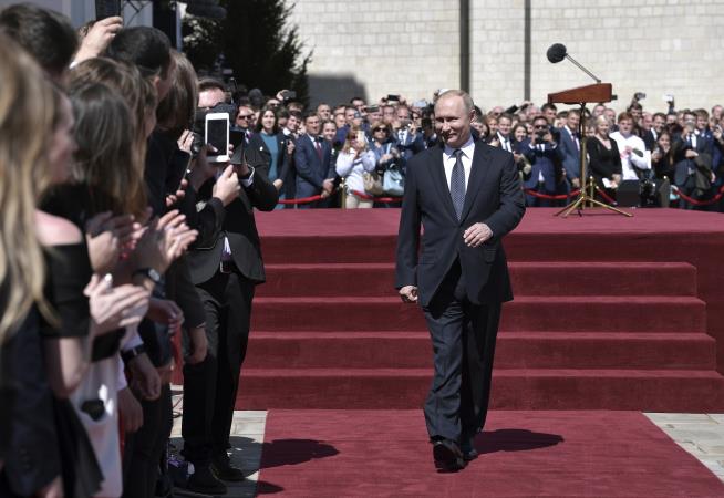 Putin Launches 4th Term With Ambitious Vow