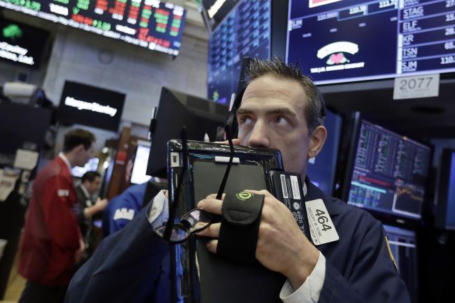 Banks Weigh on Large-Stock Indexes