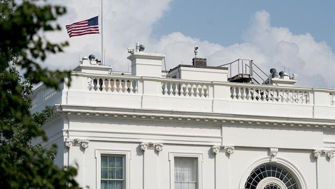 White House Flag Is Lowered a 2nd Time