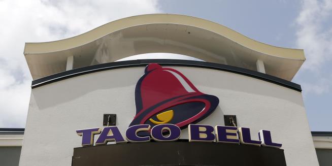 Man Finds Grenade, Heads Straight to Taco Bell