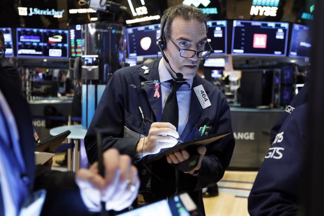 Stocks Post Strong Finish to Week