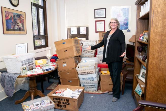 Lawmaker Is Mailed 1.7K Decks of Cards
