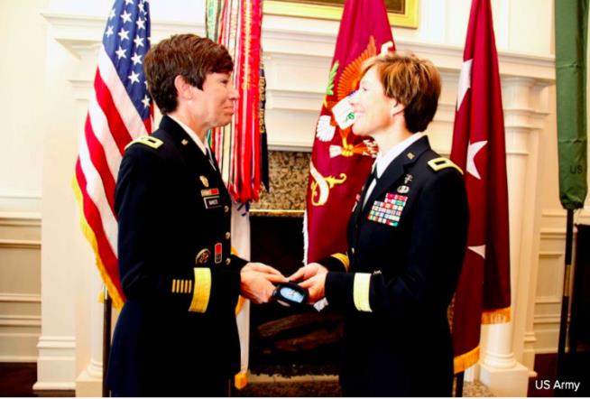 2 Sisters Achieve a US Army First