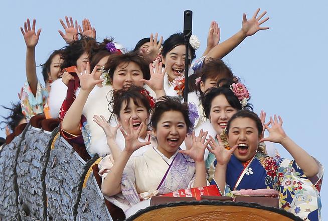 Japan Theme Parks Can Reopen, But Screaming Is Banned