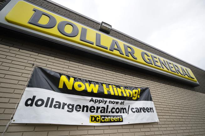 Dollar General Promises Half-Day's Pay to Get Shots