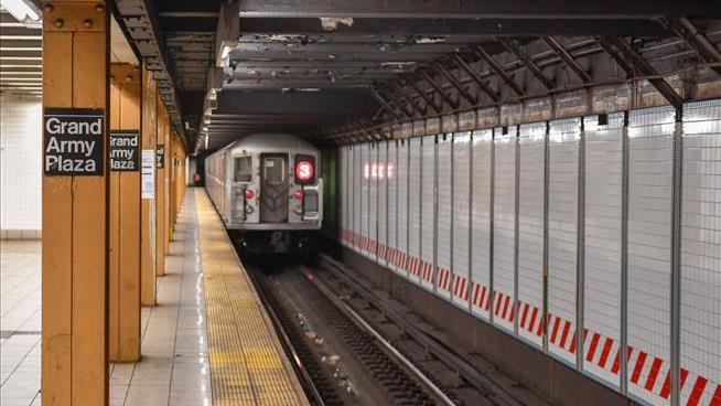 The Air in Subway Stations Is as Bad as You Think