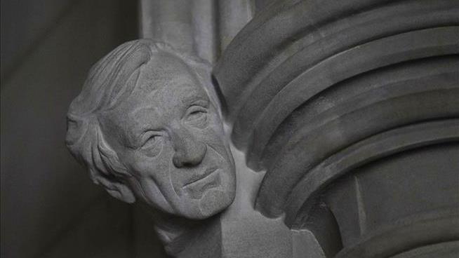 At National Cathedral, a Notable New Face