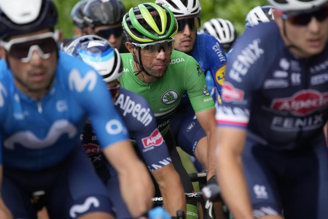 Fan Causes Pileup During Tour de France