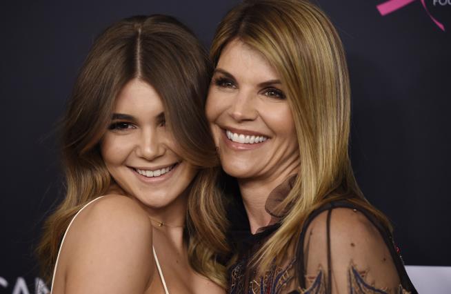 Internet Not Impressed With Lori Loughlin's Good Deed