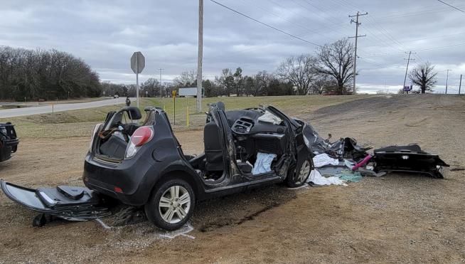 Cops: Teens in Fatal Oklahoma Crash Didn't Stop for Stop Sign
