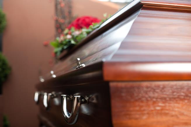 Suddenly, Everyone Wants to Be a Funeral Director