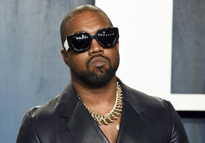 Kanye West Claims He's Never Read a Book