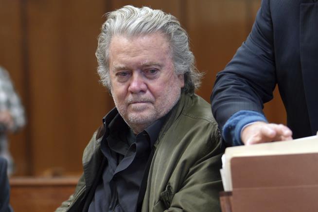 Feds: Lock Up Bannon for 6 Months