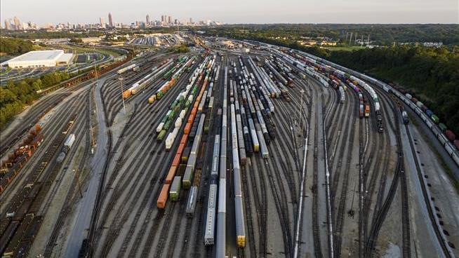 House Votes to Head Off Looming Railroad Strike