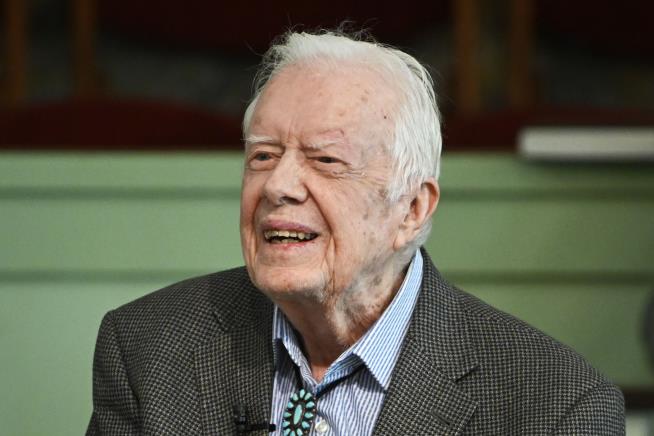 Jimmy Carter Chooses Hospice Care at Home