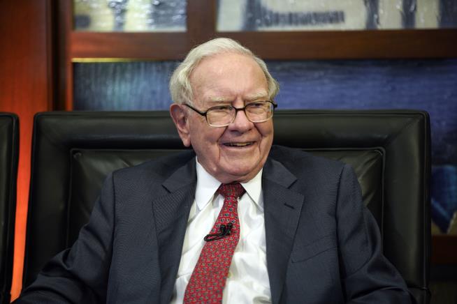 Buffett Rips Criticism of Buybacks