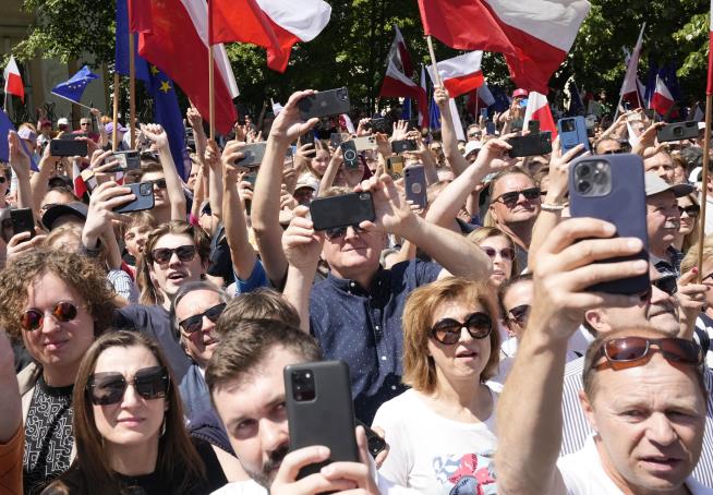Polish Icon Joins Pro-Democracy March