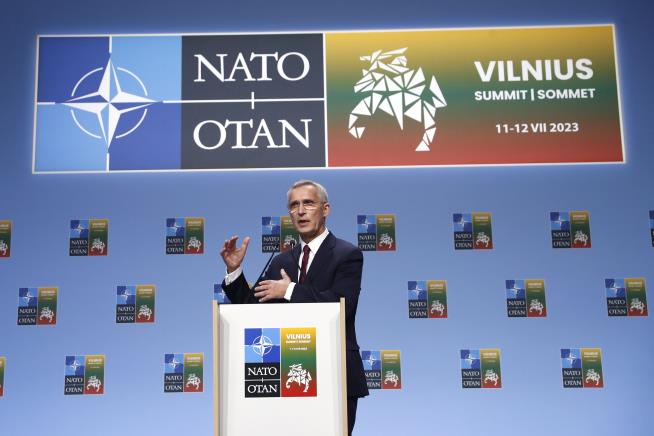 NATO Says It Won't Set Timetable for Ukraine to Join