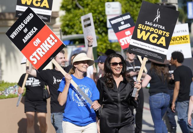 Actors Join Writers in Strike, Shutting Down Hollywood