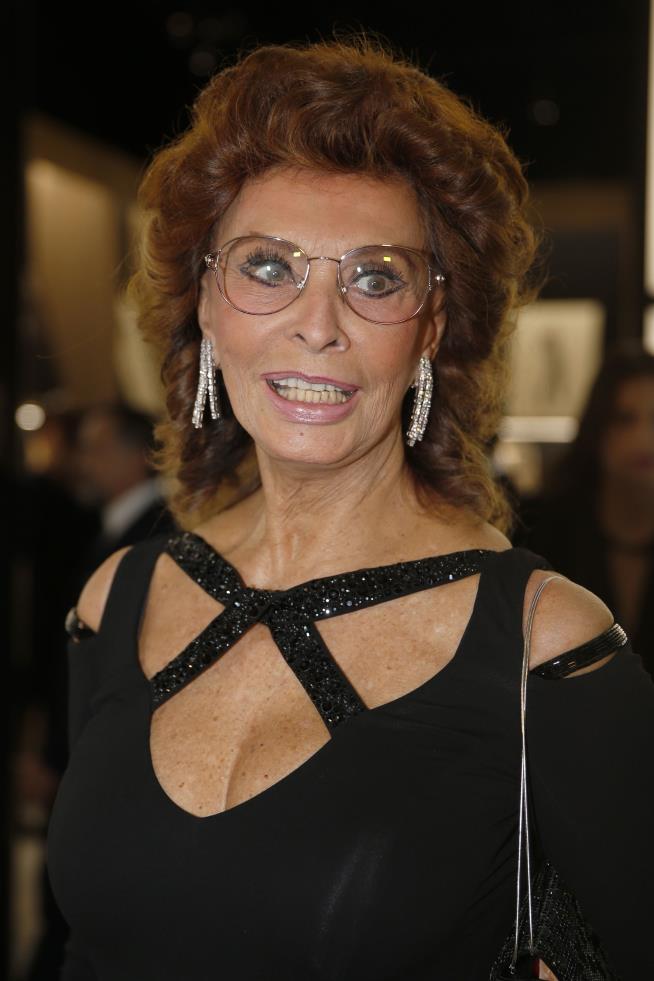 Sophia Loren, 89, Takes a Fall at Her Swiss Home