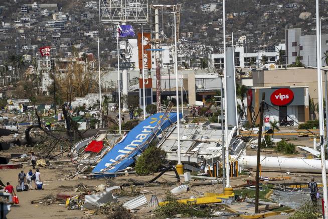 Acapulco Belatedly Begins to Get Help After Hurricane